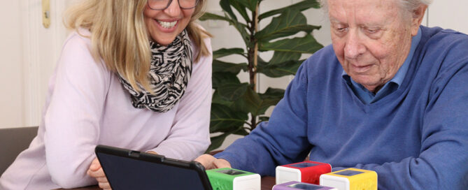 Demenz-Training mit MemoCubes